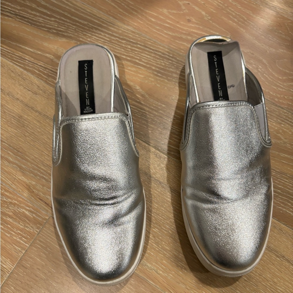 Steve Madden sneaker slides metallic